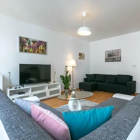 Spacious In The Old Town Of *