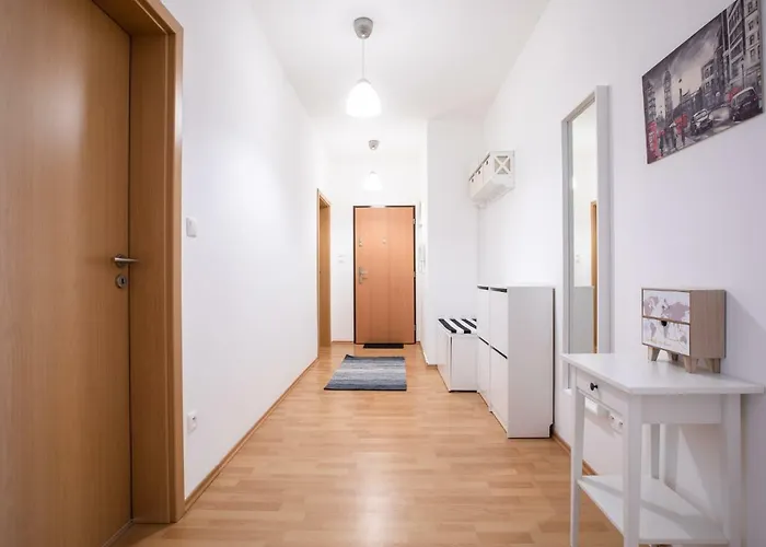 Spacious In The Old Town Of Apartamento Bratislava
