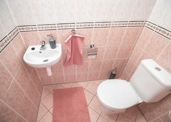 Spacious In The Old Town Of Апартаменты *