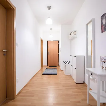 Spacious In The Old Town Of Daire Bratislava